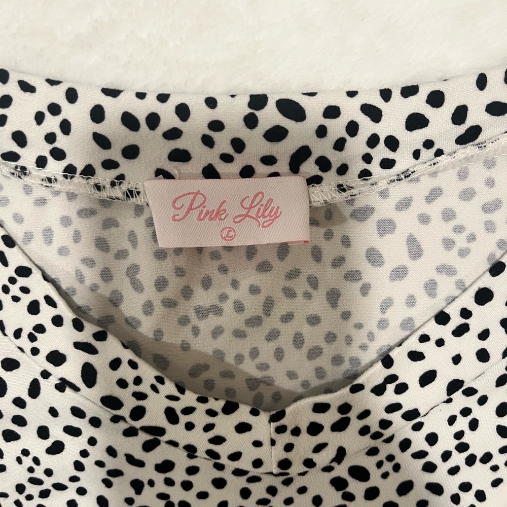 Pink Lily Large Top - Picture 3 of 6